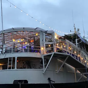 Loginn Hotel en barco Estocolmo